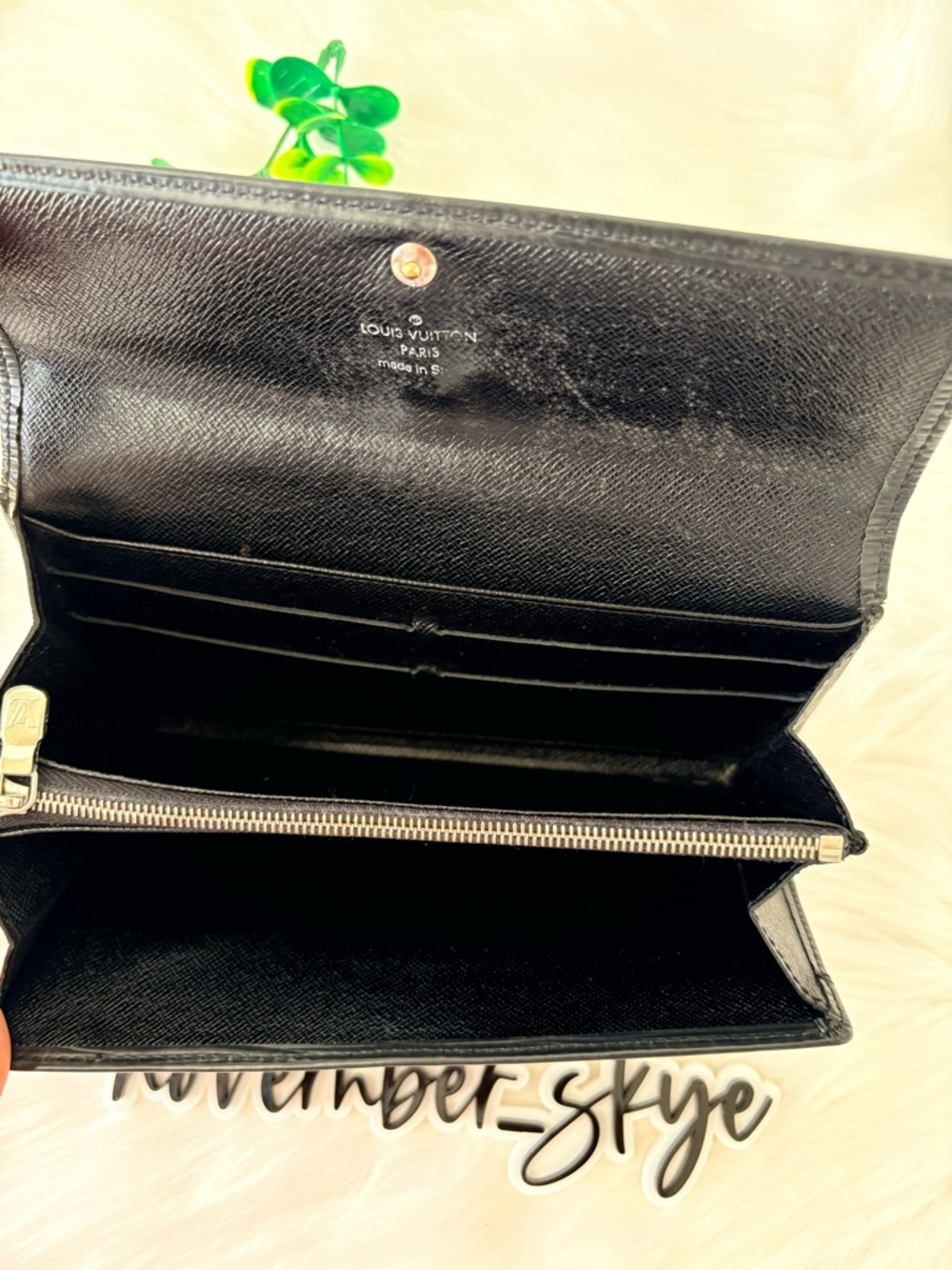 Louis Vuitton Black Epi Sarah Wallet - Picture 7 of 10